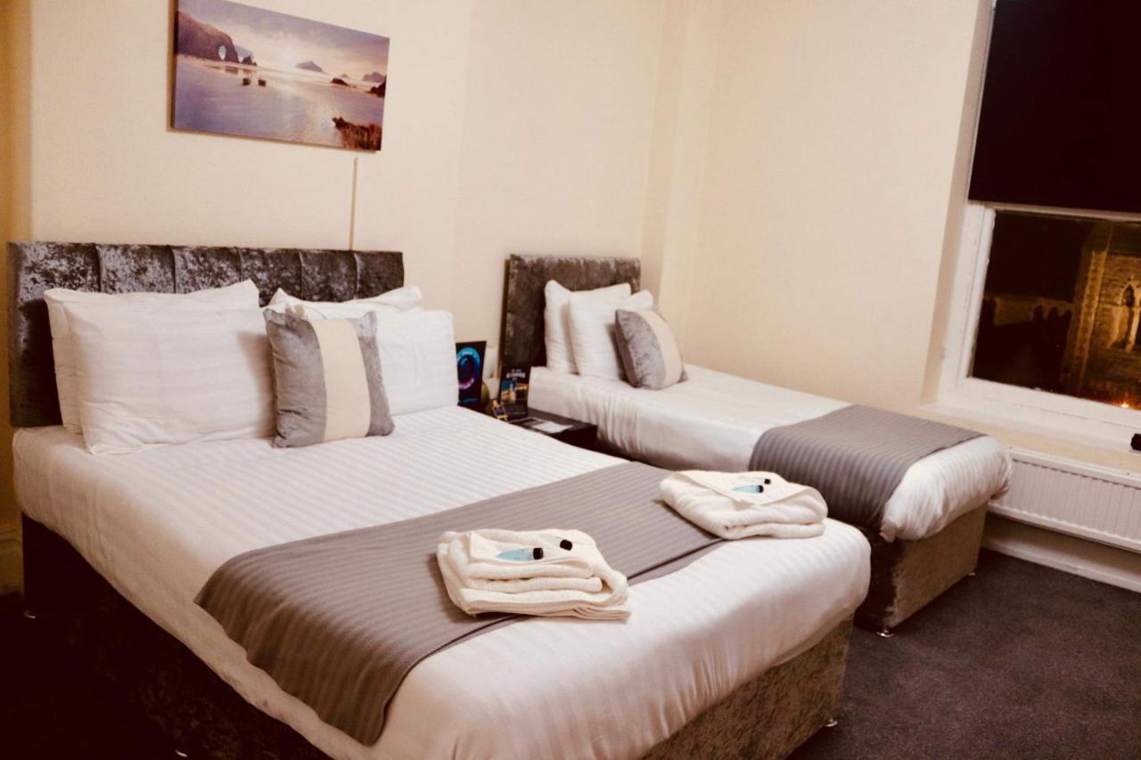 The New Alexandra Hotel ランディドノー エクステリア 写真