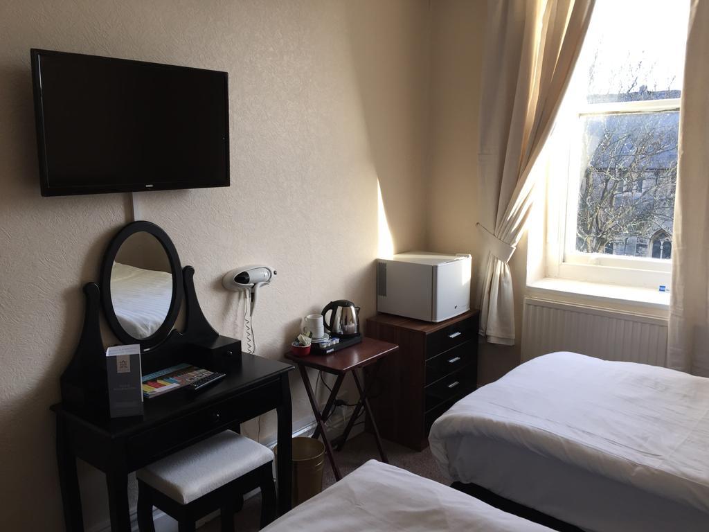 The New Alexandra Hotel ランディドノー 部屋 写真
