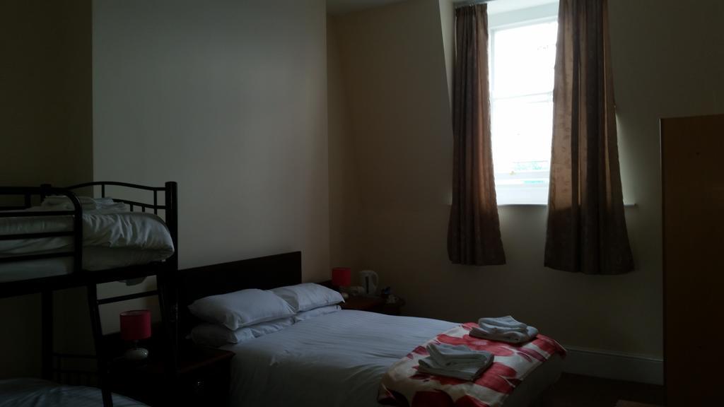 The New Alexandra Hotel ランディドノー エクステリア 写真